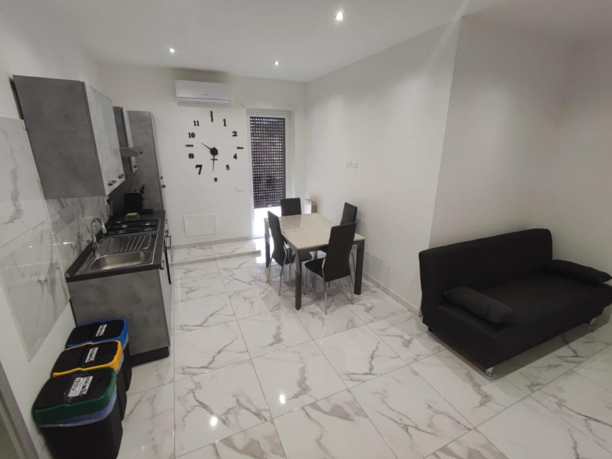 Intero Appartamento Casa Vacanze "Il Pino" Roma Infernetto Dış mekan fotoğraf
